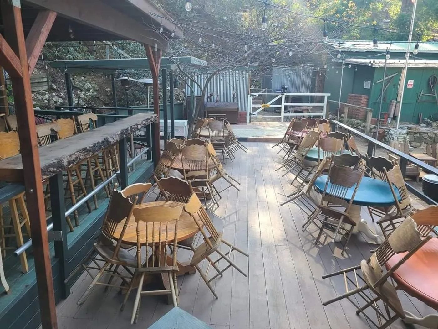 Outdoor deck